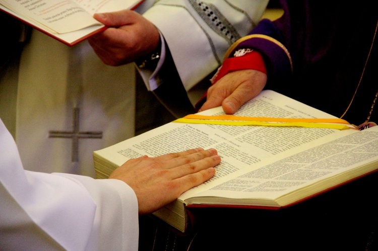 Tarnowskie seminarium. Przyjęcie do posługi lektoratu i akolitatu