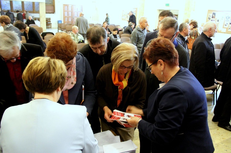 AKDT solidaryzuje się z kapłanami