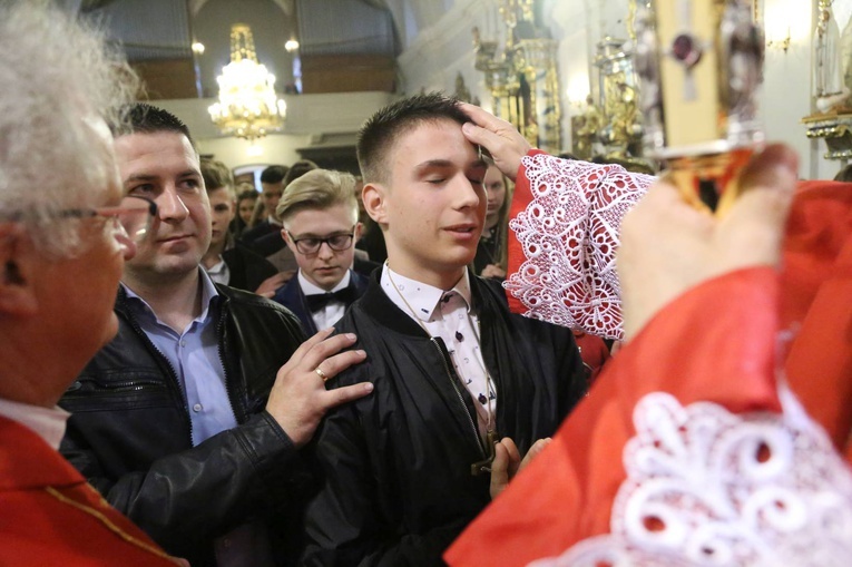 Bierzmowanie w Zakliczynie, cz. 2