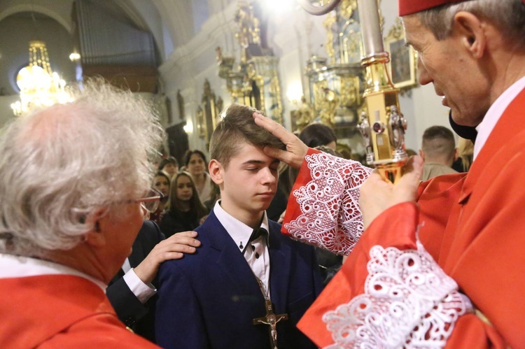 Bierzmowanie w Zakliczynie, cz. 2