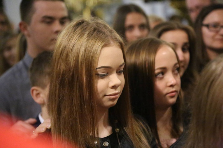 Bierzmowanie w Zakliczynie, cz. 1