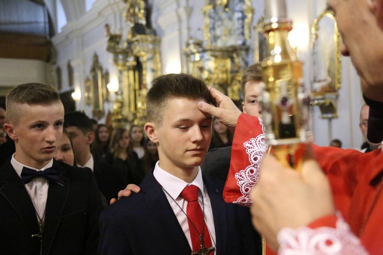 Bierzmowanie w Zakliczynie, cz. 1