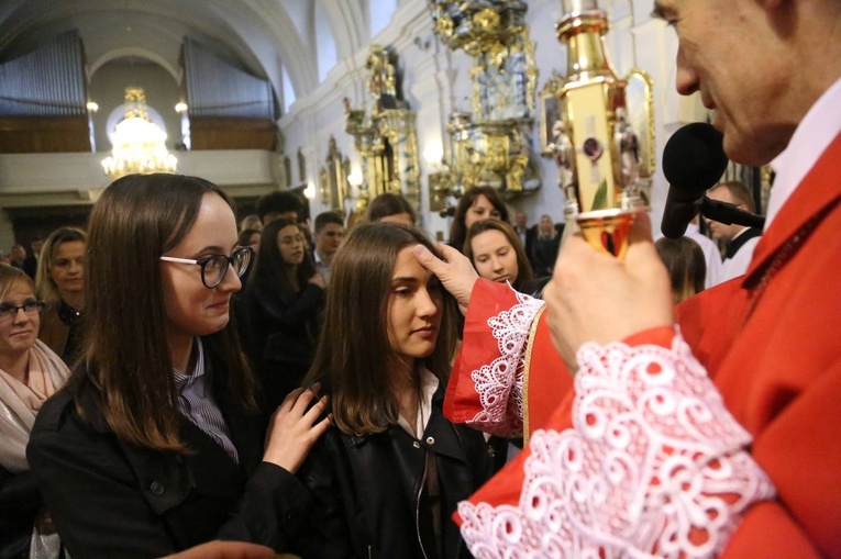 Bierzmowanie w Zakliczynie, cz. 1