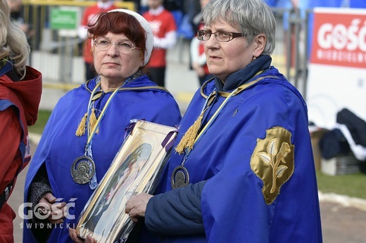 Msza papieska na wałbrzyskim stadionie