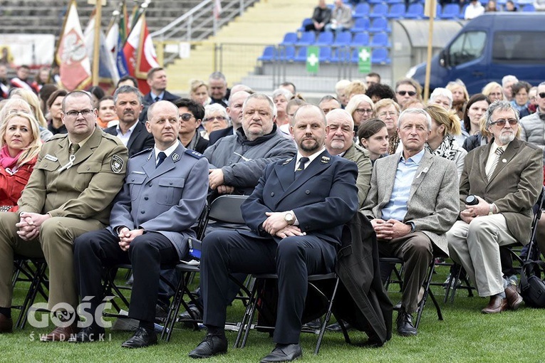 Msza papieska na wałbrzyskim stadionie