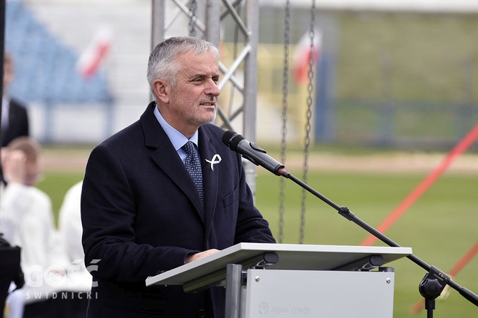 Msza papieska na wałbrzyskim stadionie