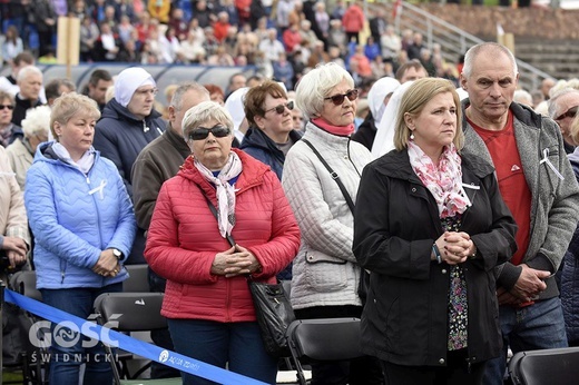 Msza papieska na wałbrzyskim stadionie