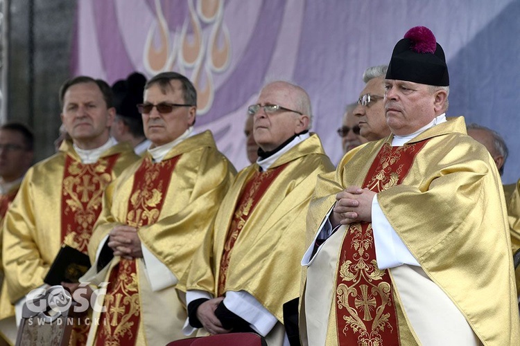 Msza papieska na wałbrzyskim stadionie