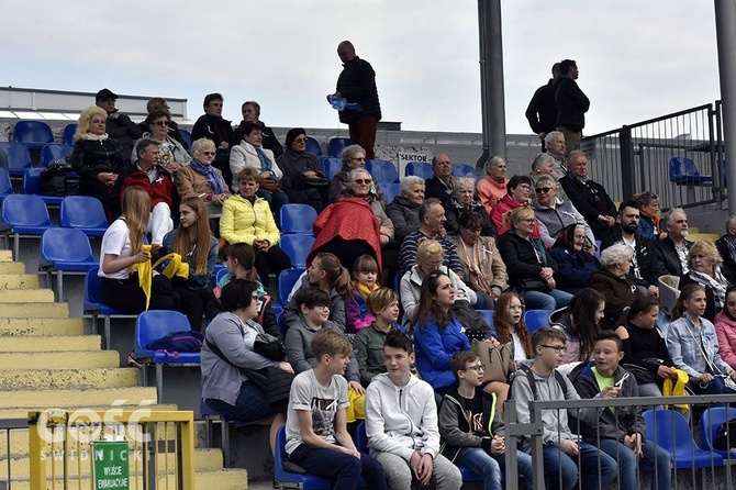 Msza papieska na wałbrzyskim stadionie