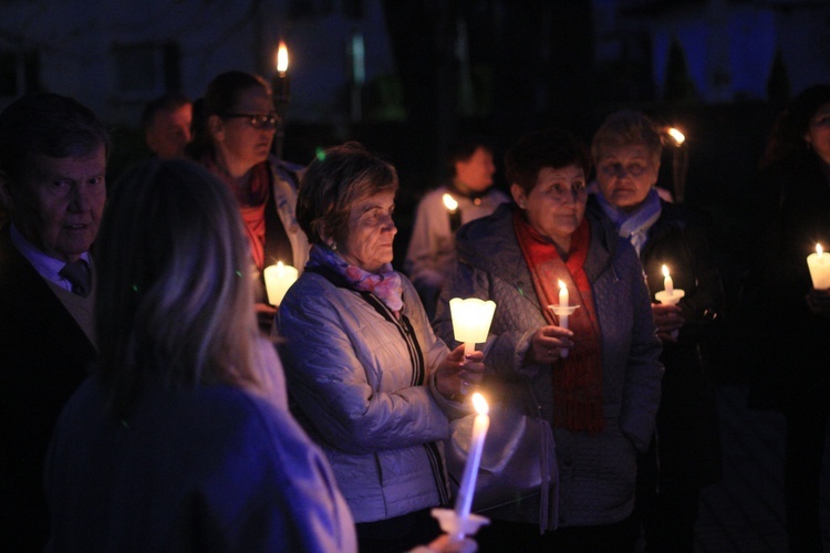 Droga Krzyżowa aptekarzy w Kamieniu Śląskim