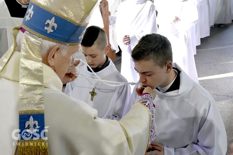 Błogosławieństwo nadzwyczajnych szafarzy, ceremoniarzy i lektorów