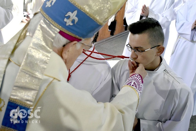 Błogosławieństwo nadzwyczajnych szafarzy, ceremoniarzy i lektorów