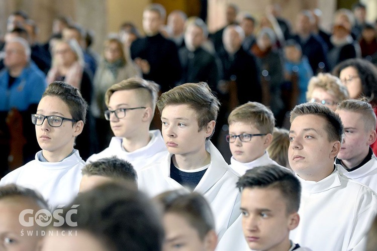 Błogosławieństwo nadzwyczajnych szafarzy, ceremoniarzy i lektorów