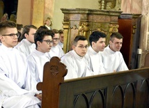 Błogosławieństwo nadzwyczajnych szafarzy, ceremoniarzy i lektorów