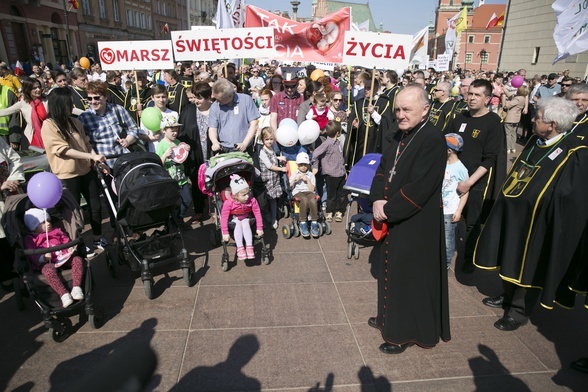 Marsz dla Życia. Specjalne błogosławieństwo dla rodzin od kardynała