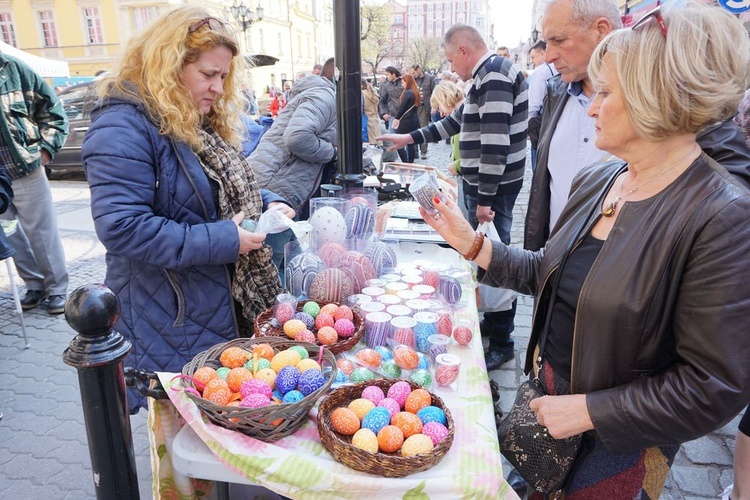 Przedświąteczna giełda staroci w Świdnicy