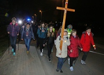 Przeszli 25 km nocą od św. Filomeny do Matki Bożej Dobrej Rady
