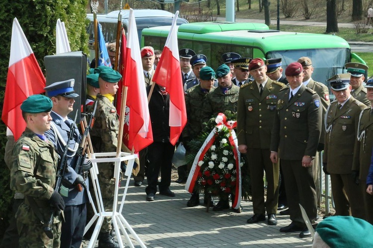 Pamiętając o Katyniu