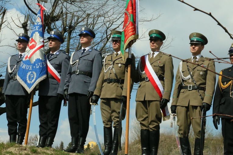 Pamiętając o Katyniu