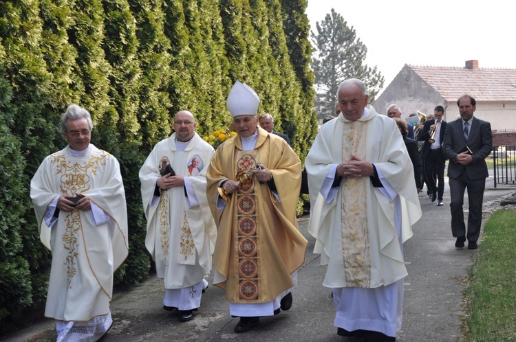 Wprowadzenie relikwi św. JP II w Chróścinie Opolskiej