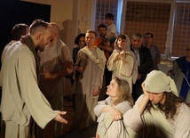 Spojrzeć Jezusowi w oczy, usłyszeć wściekłość tłumu