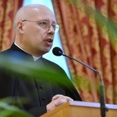 Ks. Marek Korgul od początku istnienia diecezji świdnickiej jest odpowiedzialny za wydział katechetyczny.