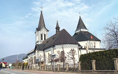 ▲	Kościół to rezultat ofiarności pokoleń mieszkańców wioski.