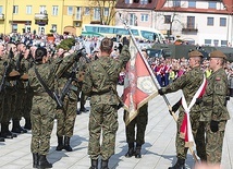 Przysięga została złożona na sztandar 2. Pułku Piechoty Legionów AK.