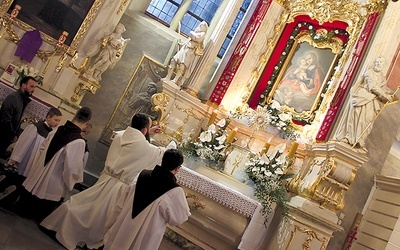 – W ubiegłym roku bp Tadeusz Lityński ustanowił we Wschowie sanktuarium Matki Bożej Pocieszenia.