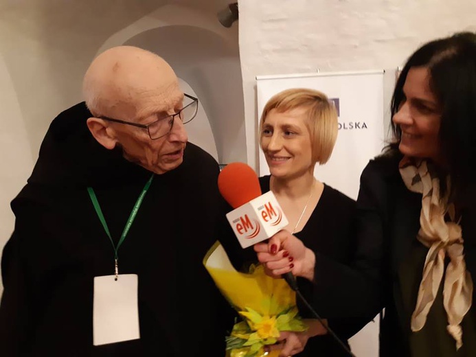 O. Leon Knabit, Judyta Syrek, Dominika Szczawińska