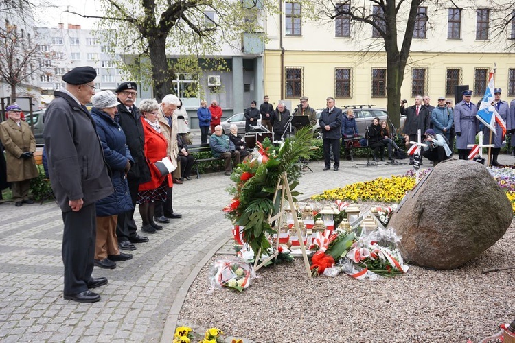 Świdnickie uroczystości upamiętniające 79. rocznicę zbrodni katyńskiej