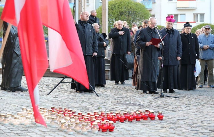 Obchody 9. rocznicy katastrofy smoleńskiej w Gorzowie Wlkp.