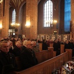 Gdańsk. Msza św. w 9. rocznicę katastrofy smoleńskiej