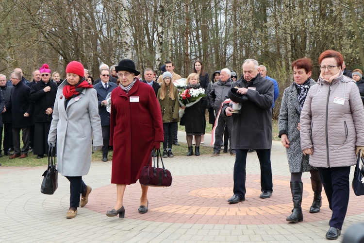 Uroczystość upamiętnienia pomordowanych w Katyniu odbyła się na Kortowie 