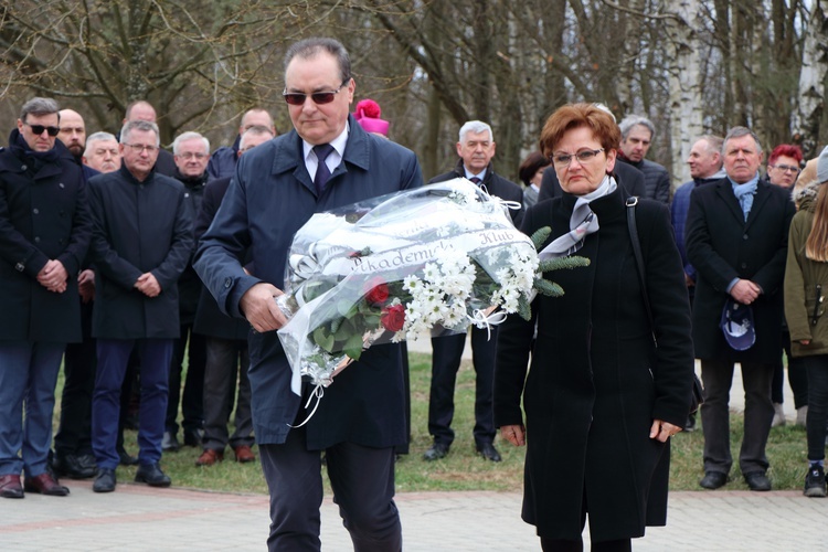 Uroczystość upamiętnienia pomordowanych w Katyniu odbyła się na Kortowie 