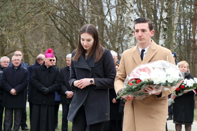 Uroczystość upamiętnienia pomordowanych w Katyniu odbyła się na Kortowie 