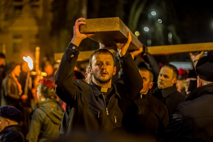 Droga Krzyżowa ulicami Olsztyna