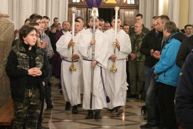 EDK z radomskiej katedry do Skrzyńska