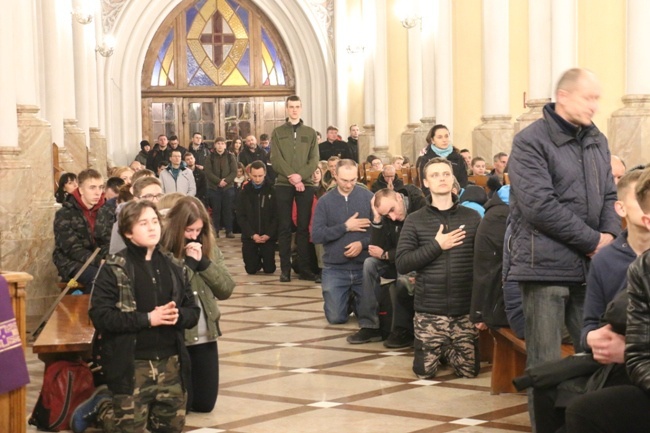 EDK z radomskiej katedry do Skrzyńska