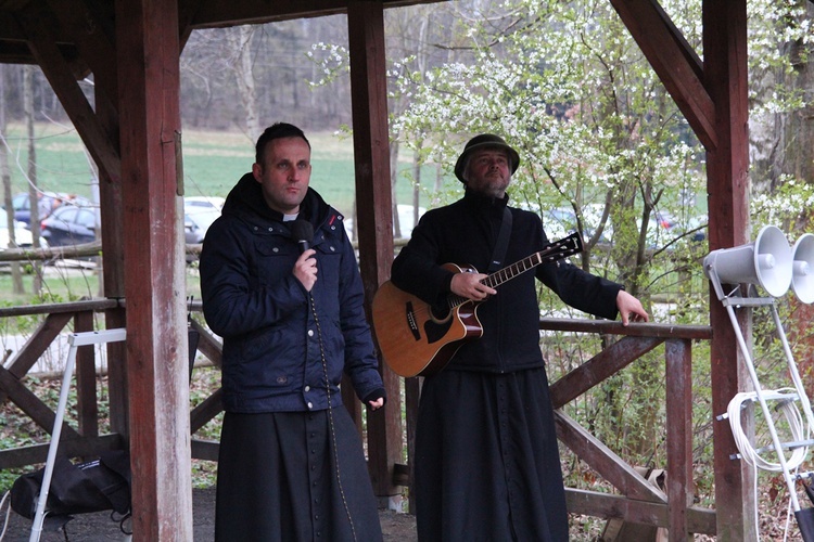 Droga Krzyżowa na Ślężę