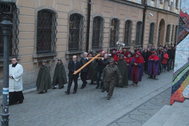 Droga Krzyżowa ulicami Legnicy