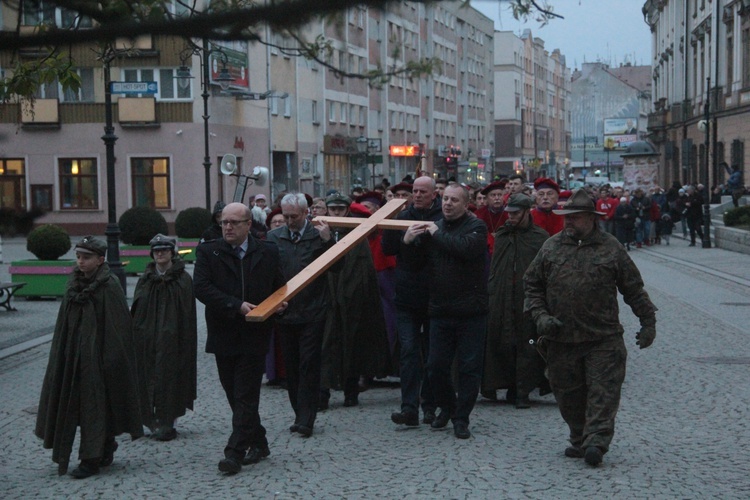 Droga Krzyżowa ulicami Legnicy