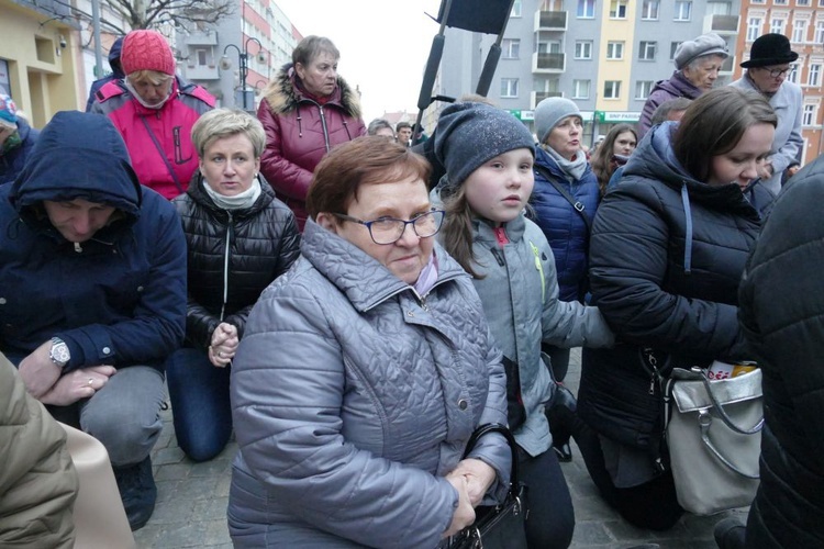 Droga Krzyżowa ulicami miast - Strzegom