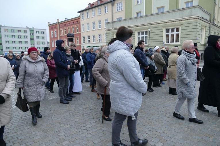 Droga Krzyżowa ulicami miast - Strzegom