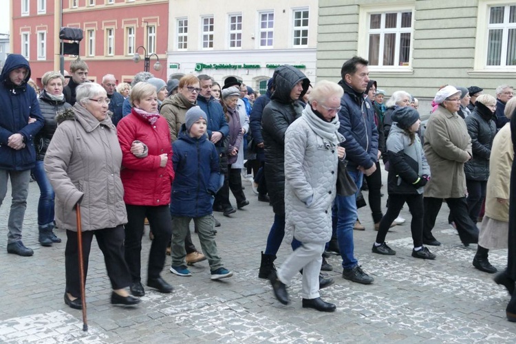 Droga Krzyżowa ulicami miast - Strzegom