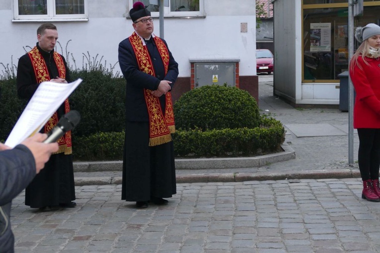 Droga Krzyżowa ulicami miast - Strzegom
