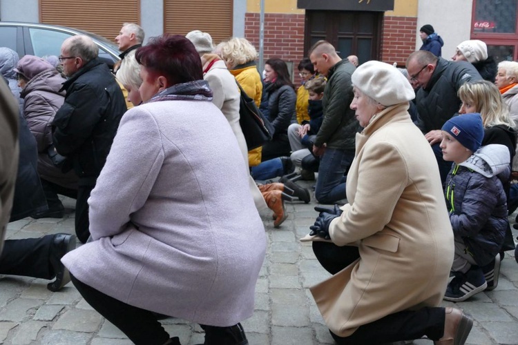 Droga Krzyżowa ulicami miast - Strzegom