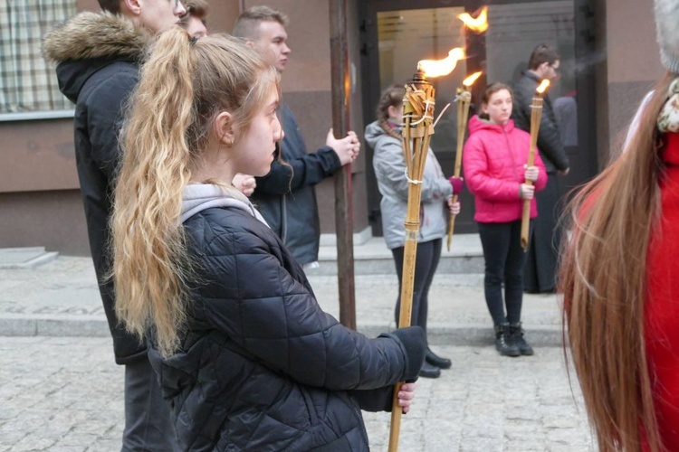 Droga Krzyżowa ulicami miast - Strzegom