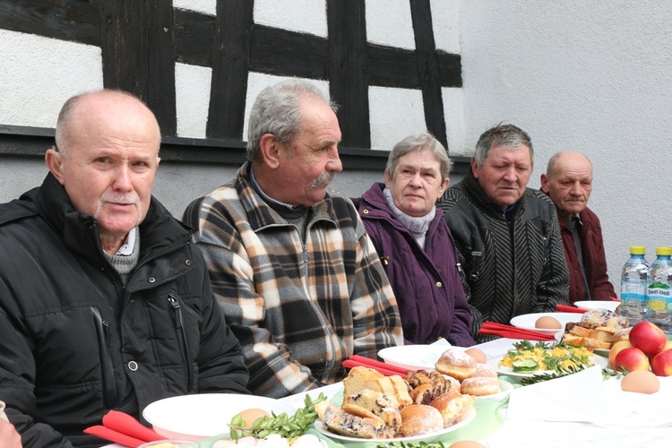 Śniadanie wielkanocne dla samotnych, chorych i potrzebujących w Miliczu