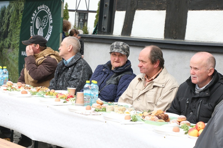 Śniadanie wielkanocne dla samotnych, chorych i potrzebujących w Miliczu